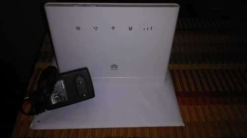 Huawei B315S-22 Router with Charger